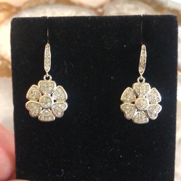 Cubic Zirconia Brilliant Pavé Flower Earrings,NWT-Boutique - Picture 2 of 9